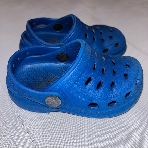 Unisex Kids Blue Clogs Slippers Sandals Slip on Shoes Eur 20-21 Size 4-5 12-18 M - Picture 5 of 12